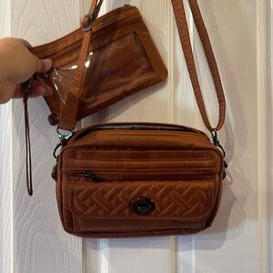 Lug Crossbody with phone wallet